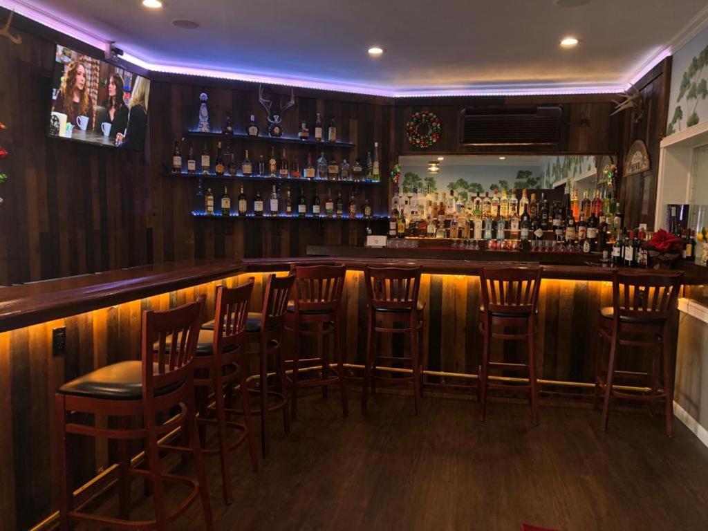 Jones Beach Hotel Wantagh Экстерьер фото