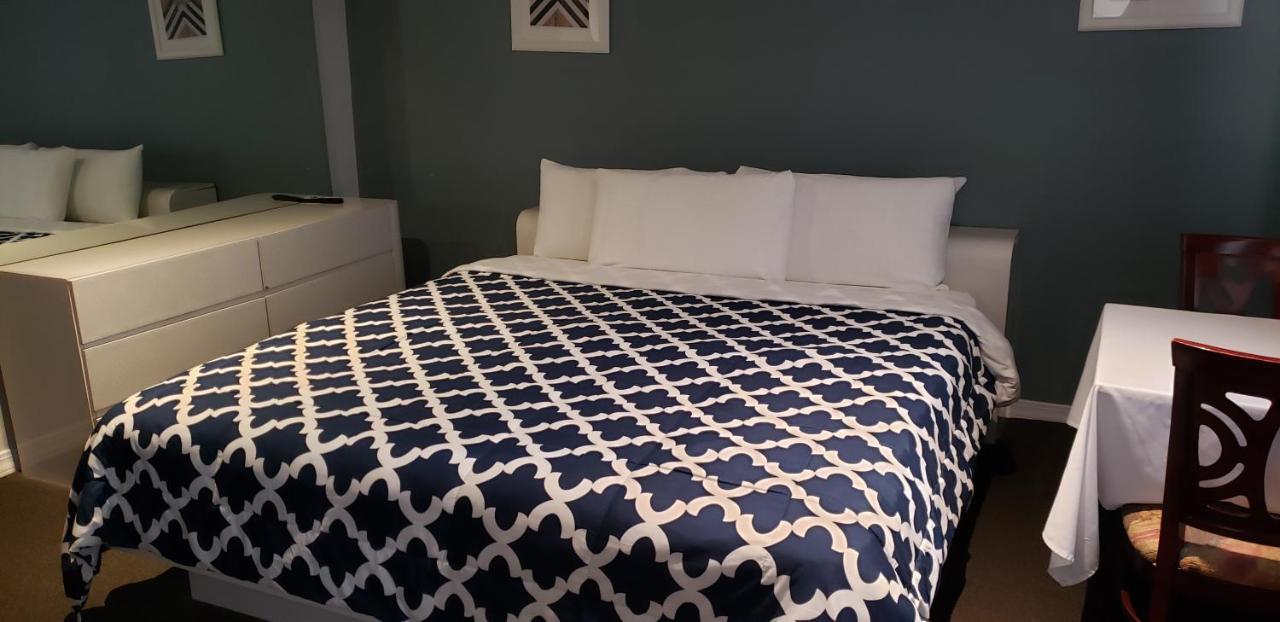 Jones Beach Hotel Wantagh Экстерьер фото