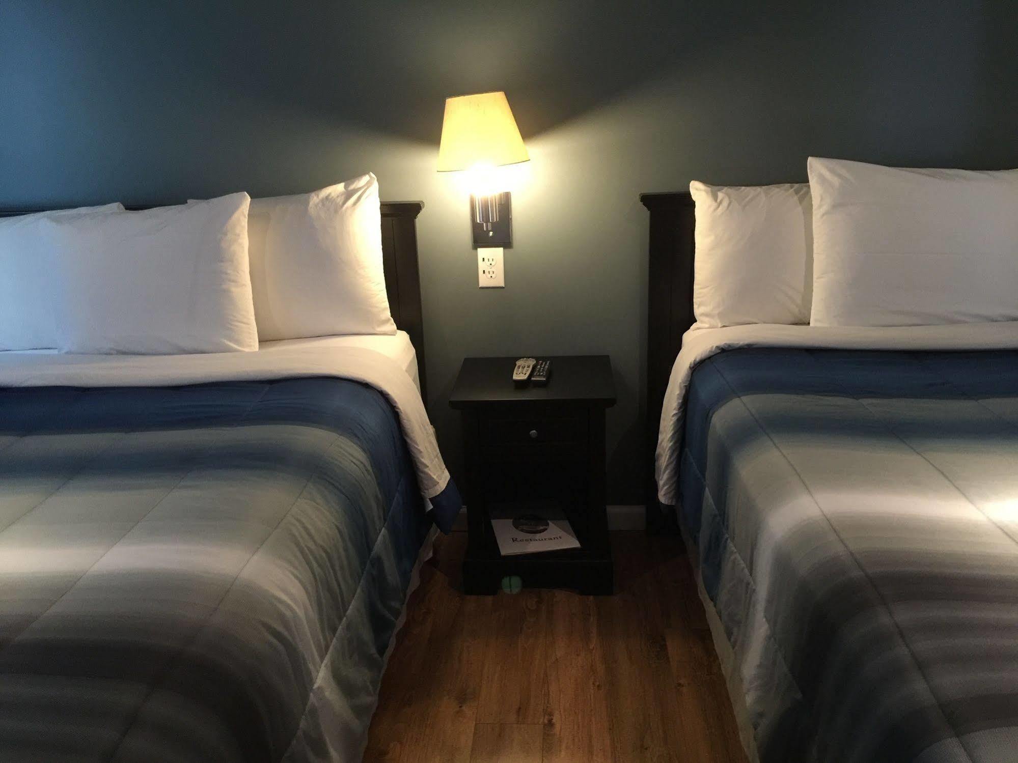 Jones Beach Hotel Wantagh Экстерьер фото